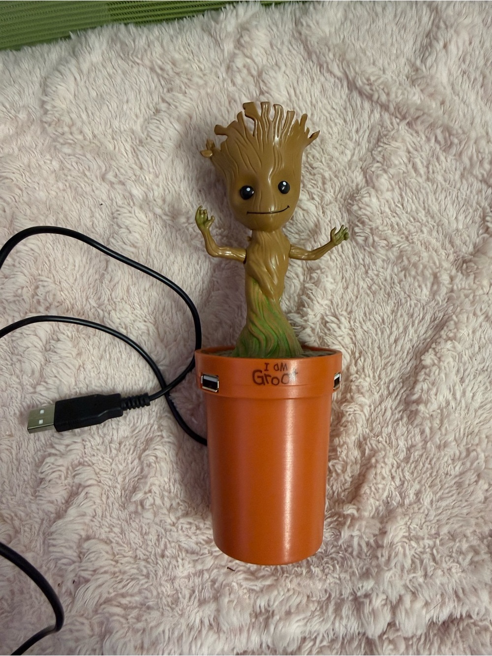 Marvel Groot USB Charging Cup in Orange and Green
